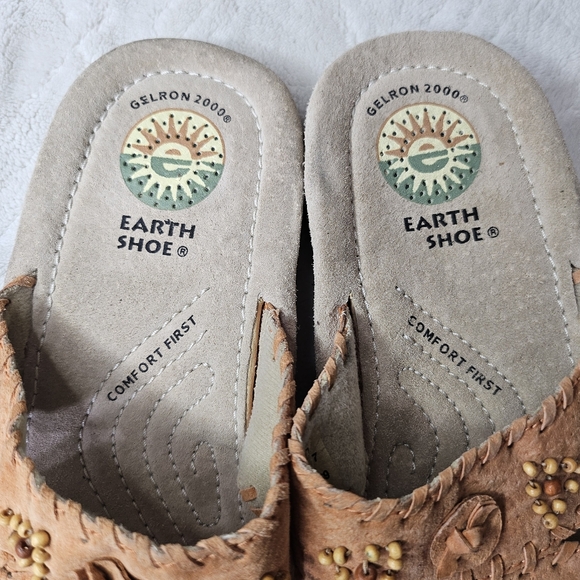 Earth Shoe 7W Conway Amber Tan Suede Beaded Boho Slide Sandals - Picture 3 of 10